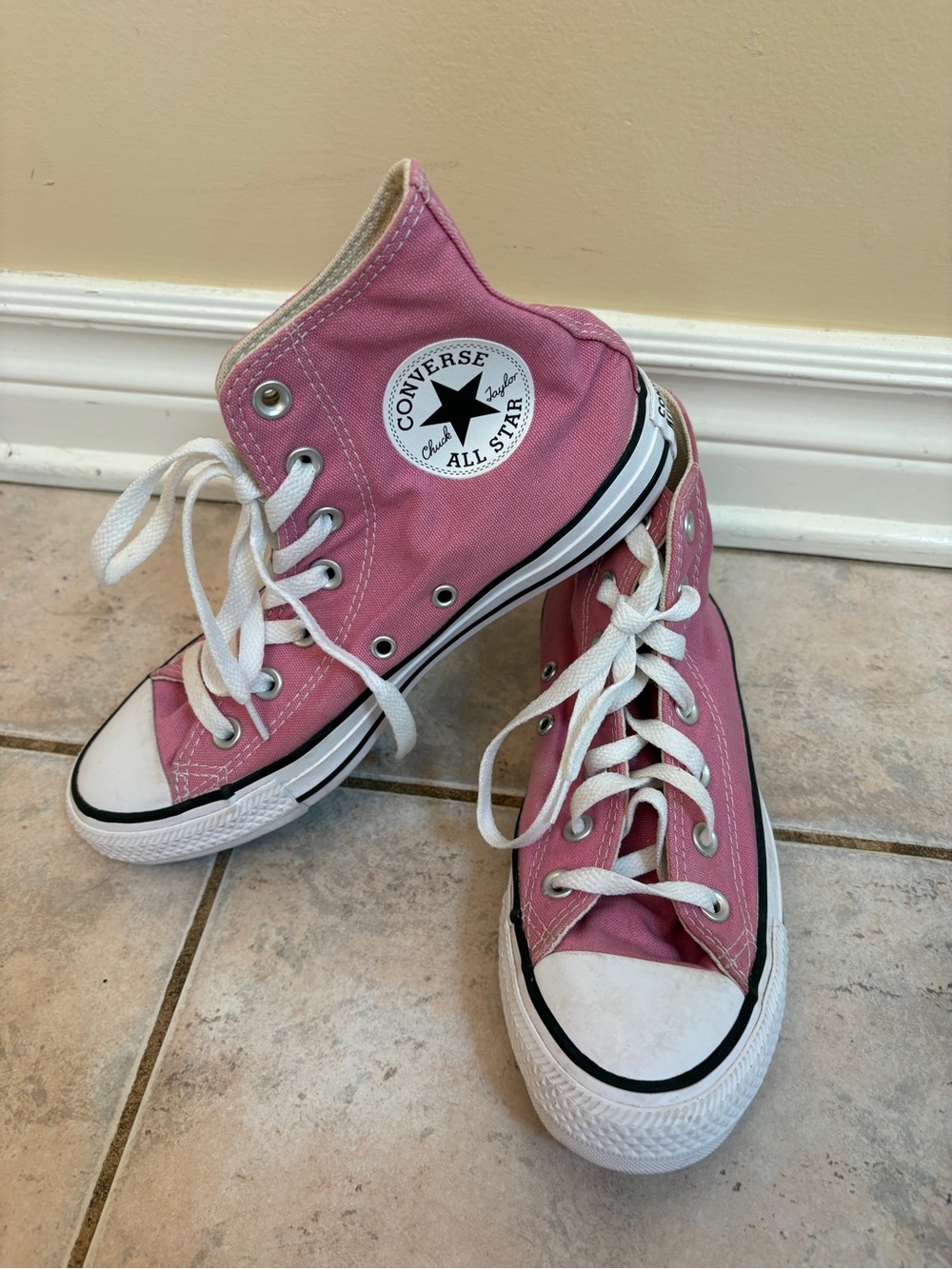 Converse Chuck Taylor All Star High-Top Pink - Women's 7 / Men's 5